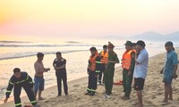 Bủa lưới bắt cá gần bờ, một người dân bị sóng cuốn tử vong tại biển Lăng Cô