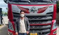 Tài xế cùng chiếc xe tang vật gây tai nạn chết người tại Kon Tum bị phát hiện bắt giữ khi chạy đến địa phận tỉnh Quảng Nam. Ảnh CA