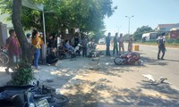 Tai nạn liên hoàn giữa 2 xe ô tô và 4 xe máy ở Quảng Nam