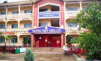 Trường THPT Thừa Lưu dẫn đầu về tỷ lệ GV được xét thăng từ hạng 3 lên hạng 2 trong năm 2018 khiến nhiều người bất ngờ