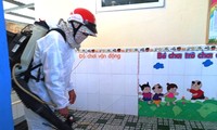 Phun tiêu độc khử trùng phòng chống dịch bệnh trong trường học tại Thừa Thiên Huế.