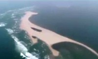 Bộ Nông nghiệp kiểm tra đảo cát ‘lạ’ nổi ở biển Cửa Đại 