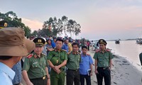 Thiếu tướng Nguyễn Đức Dũng - Giám đốc Công an tỉnh Quảng Nam chỉ đạo tìm kiếm cứu nạn