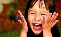 Ai cũng biết là nên cười nhiều, nhưng từ lứa tuổi nào chúng ta bắt đầu ít cười dần đi?