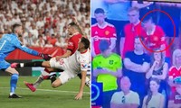 Fan Manchester United bỗng nổi tiếng vì ngã gục trên sân sau thảm bại trước Sevilla
