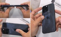 iPhone 15 Pro Max “đầu hàng” thử thách bẻ gãy bằng tay không, thua các iPhone khác