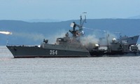 Một chiến hạm cỡ nhỏ trong lễ diễu hành Ngày Hải quân Nga. Ảnh: Sputnik