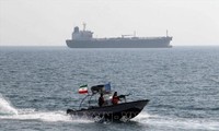 Tàu tuần tra của Iran tại eo biển Hormuz. Ảnh: IRNA/TTXVN