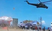 ‘Xe tăng bay; Mi-35 thổi tung sân khấu trong lễ diễu hành