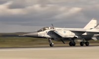 Tiêm kích MiG-31 mô phỏng chiến đấu trong tầng bình lưu