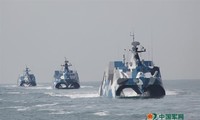 Tàu tên lửa Type 022 của Hải quân Trung Quốc. Ảnh: Chinamil