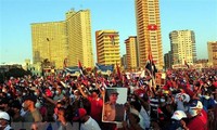 THẾ GIỚI 24H: Hàng vạn người dân Cuba míttinh quyết tâm bảo vệ thành quả cách mạng