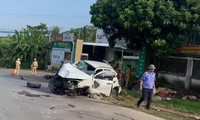 Ô tô tông xe máy ở Nghệ An, hai vợ chồng tử vong