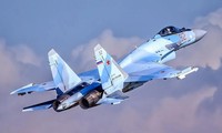 Siêu tiêm kích Su-35S gia nhập quân đội Nga giữa lúc căng thẳng với Ukraine