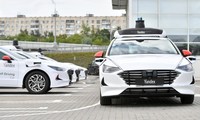 Robot taxi lăn bánh ở Nga, ai sẽ là bá chủ ngành xe tự lái?