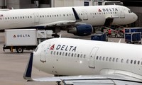 Nhiều khách ngất xỉu trên chuyến bay của Delta Airlines