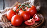 Mắc sai lầm khi ăn cà chua, món ngon hóa &apos;độc dược&apos;