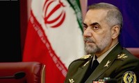 Bộ trưởng Quốc phòng Iran, Chuẩn tướng Mohammad Reza Ashtiani. 