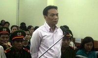 Ông Nguyễn Đại Dương tại phiên toà xử vụ án liên quan Vũ trường Newcentury (Hà Nội) vào năm 2009