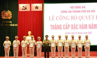 Gần 6 nghìn cán bộ chiến sĩ Công an TP Hà Nội được thăng cấp bậc hàm 