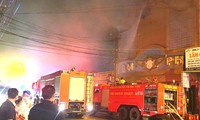 Ít nhất 7 người thương vong trong vụ cháy quán karaoke ở Bình Dương