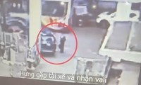 Công bố clip điều tra viên Hoàng Văn Hưng nhận chiếc cặp số