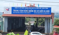 Tạm giam hai cựu phó giám đốc trung tâm đăng kiểm nhận tiền để làm khống hồ sơ