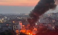 Cháy lớn tại Hà Nội, bốn người thương vong