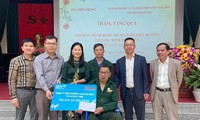 Ngân hàng BIDV và báo Tiền Phong thăm, tặng quà thương bệnh binh tại Hà Nam