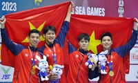 Kình ngư SV Duy Tân giành HCV và HCB tại SEA Games 32