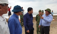 Bộ trưởng NN&PTNT thị sát tỉnh hình phòng chống bão số 6 tại Quảng Ngãi - ảnh Nguyễn Ngọc 