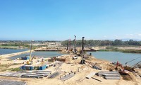 Dự án đập dâng hạ lưu sông Trà Khúc được khởi công tháng 7/2019 và dự kiến hoàn thành vào cuối năm 2021- ảnh N.N
