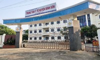 Bệnh nhân mắc COVID- 19 thứ 370 đang được điều trị tại khu cách ly tập trung Cơ sở 2, Trung tâm Y tế huyện Bình Sơn, tỉnh Quảng Ngãi- ảnh N.N