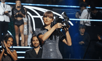 MTV EMAs 2022: Taylor Swift thắng đậm ở 4 hạng mục, Lisa (BLACKPINK) được vinh danh