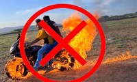 YouTuber Ấn Độ bị chỉ trích vì tẩm xăng đốt xe rồi lái như thường để quay video câu view
