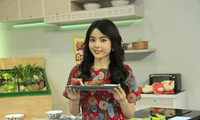 Bạn gái tin đồn của Ngô Kiến Huy xuất hiện đẹp ‘hút hồn’ tại show ẩm thực