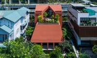 Mê mẩn không gian bên trong biệt thự đỏ &apos;độc nhất vô nhị&apos; ở Việt Nam