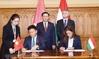 Việt Nam và Hungary ký chương trình hợp tác về tư pháp 