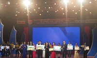 Trao giải thưởng Tri thức trẻ vì giáo dục năm 2017