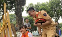 Tuổi trẻ Hà Nội ra quân nhiều đội hình đảm bảo trật tự an toàn giao thông 