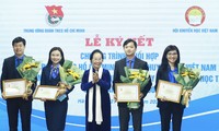 Trung ương Đoàn và Hội Khuyến học Việt Nam ký kết chương trình phối hợp về học tập