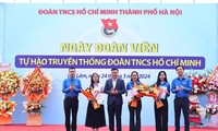 Hà Nội trao quyết định thành lập 3 tổ chức Đoàn trong doanh nghiệp ngoài Nhà nước
