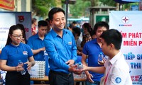 Hơn 4.000 tình nguyện viên đồng hành, tiếp sức thí sinh thi vào lớp 10 tại Hà Nội