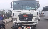 Xe container đâm hàng loạt xe máy làm chết và bị thương nhiều người tại Long An. Ảnh TP