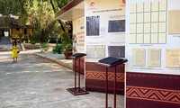 Trung tâm Lưu trữ quốc gia IV hứa khắc phục về các lỗi trong triển lãm lịch sử tại Đắk Lắk. Ảnh TP 