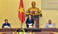 Chủ tịch Quốc hội Nguyễn Thị Kim Ngân, Chủ tịch Hội đồng Bầu cử quốc gia phát biểu tại Phiên họp 