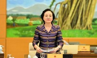 Bộ trưởng Bộ Nội vụ Phạm Thị Thanh Trà tại phiên họp Ủy ban Thường vụ Quốc hội 