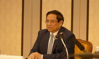 Thủ tướng Phạm Minh Chính: &apos;Chúng tôi muốn phát triển đột phá ngành sản xuất chip&apos;