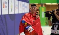 Kình ngư Nguyễn Huy Hoàng phá kỷ lục SEA Games nội dung 400 mét tự do nam