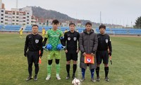 Tiến Dũng bắt chính và đeo băng đội trưởng U23 Việt Nam